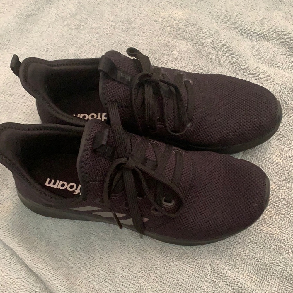 Adidas cloud foam shoes